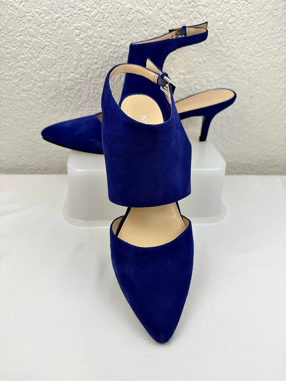 Nine West Miracle | Royal Blue Suede Pointed Toe Kitten Heels | Size 10